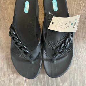 OKA b. Black Chain Detail Sandals